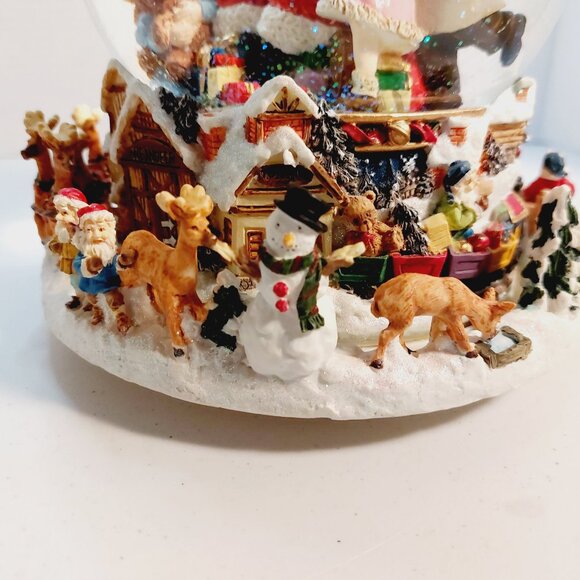 Kirkland Musical Waterglobe with Revolving Base ~ Jolly Old Saint Nicholas - Picture 8 of 11